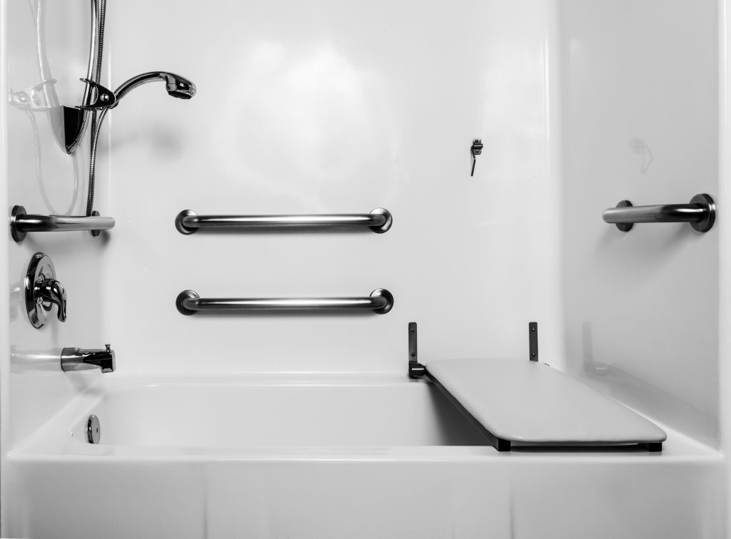 お風呂をバリアフリー化するためのポイントとは 春日井 名古屋の自然素材住宅 池田建築株式会社